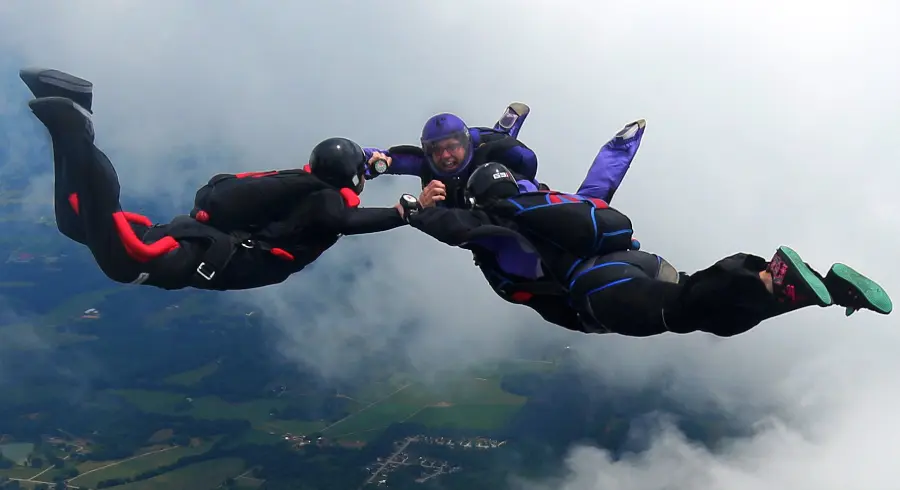 3-Way-Formation-Skydive